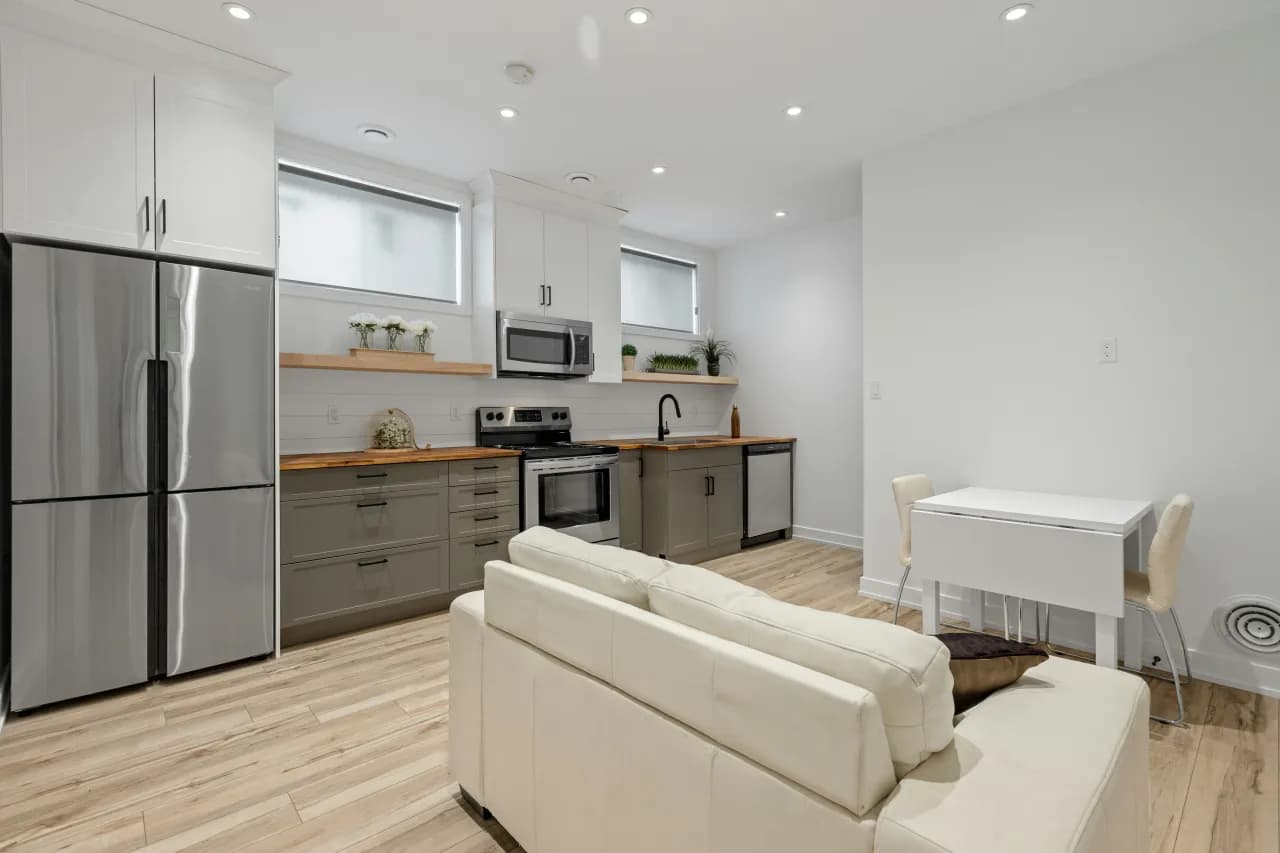 Czy warto kupić mieszkanie na wynajem? Kluczowe czynniki inwestycyjne