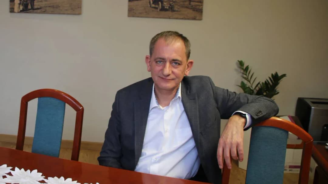 Kto wybiera prezesa spółdzielni mieszkaniowej? Poznaj kluczowe zasady